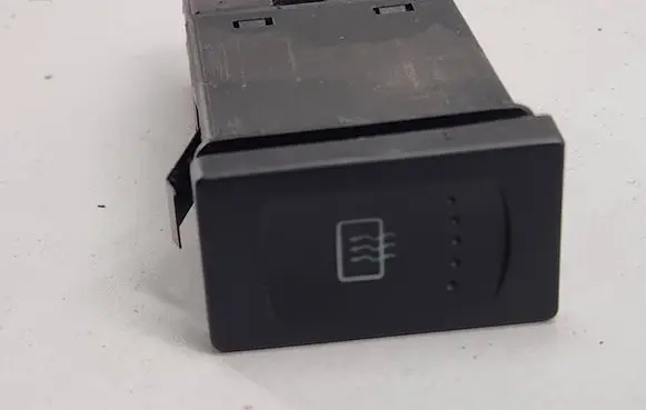 Volkswagen PASSAT B5.5 Windscreen/window heater switch 3B0959621C