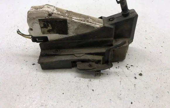 Seat Alhambra (Mk1) Rear door lock