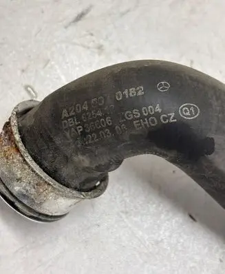 Mercedes-Benz C AMG W204 Engine coolant pipe/hose A2045010182