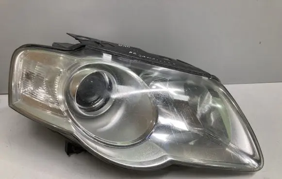 Volkswagen PASSAT B6 Headlight/headlamp