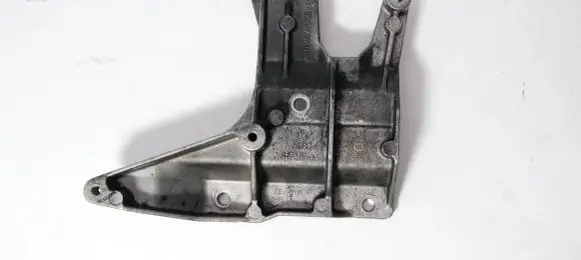 Audi A4 S4 B7 8E 8H Engine mounting bracket 03G131159B