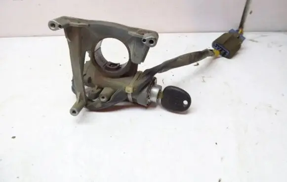 Hyundai Accent Ignition lock