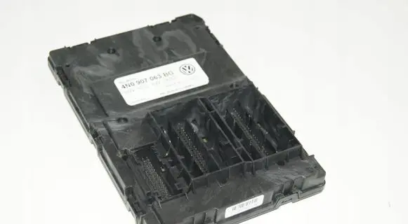 Audi A7 S7 4G Central body control module 4N0907063BG