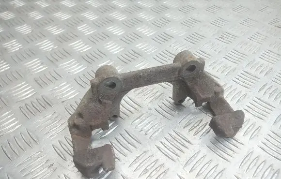 Volkswagen PASSAT B5.5 Front Brake Caliper Pad/Carrier 
