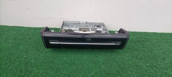 Toyota Corolla E140 E150 CD/DVD changer 321000-5570A700
