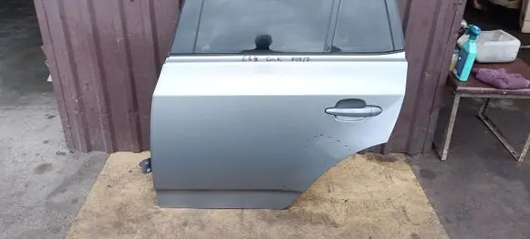 BMW X3 E83 Rear door 
