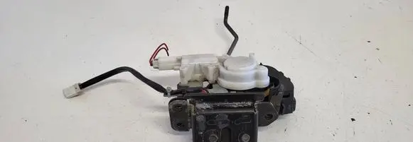 Mazda 2 Tailgate/trunk/boot lock/catch/latch 