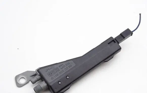 Mercedes-Benz A W168 Aerial antenna amplifier 1688200289