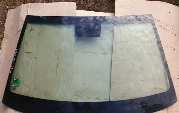 Hyundai Kona I Front windscreen/windshield window 43R016941