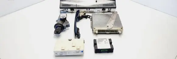 Volvo S70 V70 V70 XC Engine ECU kit and lock set 9451530 9168144 0281001802