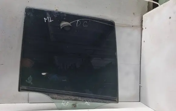 Mercedes-Benz ML W163 Rear door window glass 43R008010 A006451