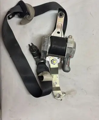 Subaru Legacy Front seatbelt H074101 R1320 2627