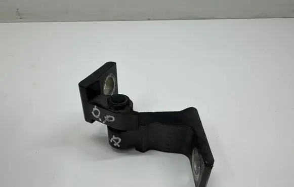 Skoda Superb B8 (3V) Front door lower hinge 8X0831404E