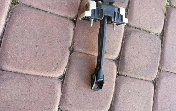 Opel Insignia A Front door check strap stopper 11TYS