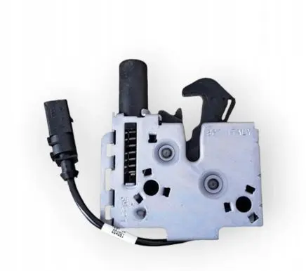 Volkswagen T-Roc Front seatbelt 8W0857755