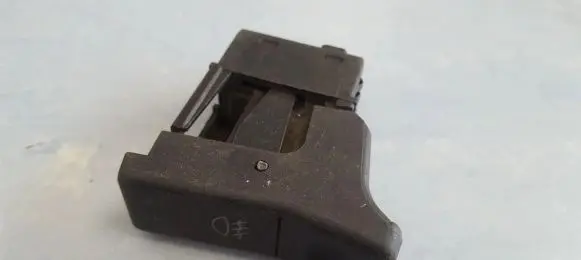 Fog light switch