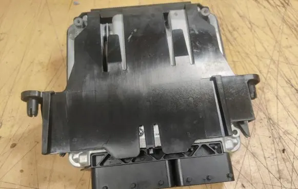 BMW X5 F15 Engine control unit/module 847318901 8473189 0281034958