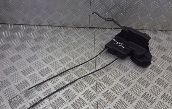 Hyundai Trajet Front door lock 