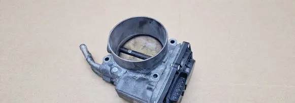 Jaguar XK - XKR Throttle body valve 6R839F991BA