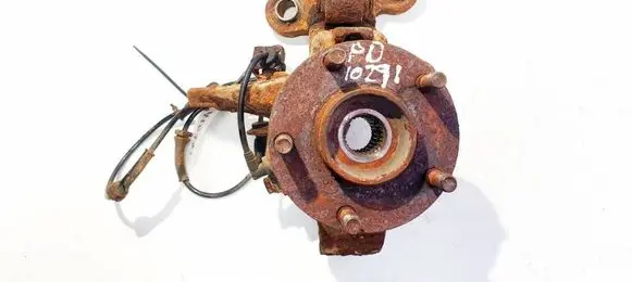 Nissan Primera Front wheel hub
