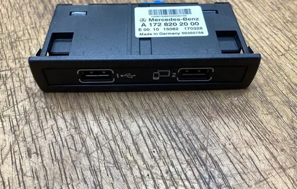 Mercedes-Benz GLE (W166 - C292) USB socket connector A1728202000 00350756 170328