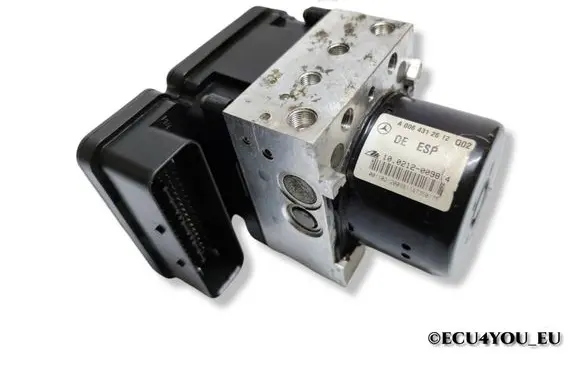 Mercedes-Benz C W204 ABS Pump A2045454732 10061335491 10092615703