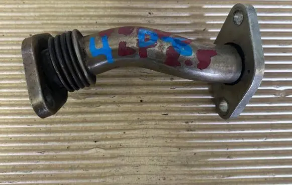 Volkswagen II LT EGR valve line/pipe/hose 074131525F
