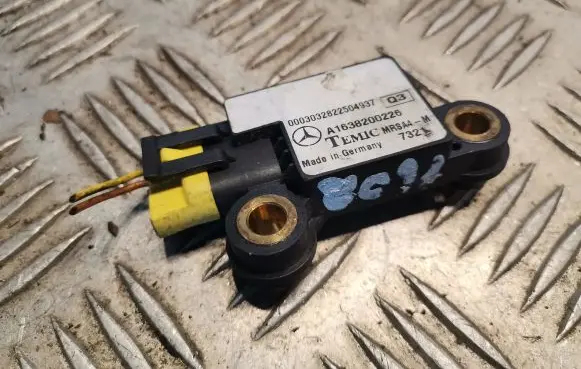 Mercedes-Benz ML W163 Airbag deployment crash/impact sensor 1638200226