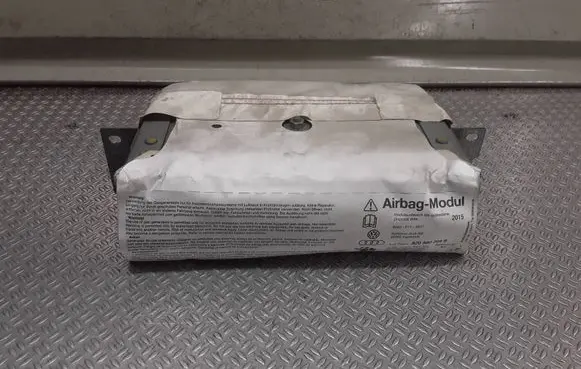 Audi A2 Passenger airbag 8Z0880204B