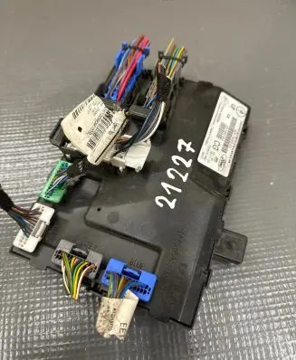 Ford Fiesta Comfort/convenience module 8V6115K600CC