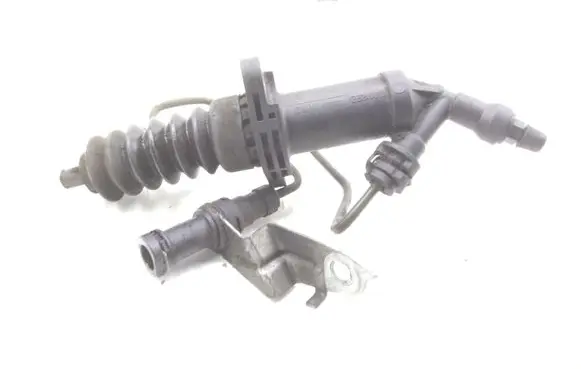 BMW 1 E81 E87 Clutch master cylinder 6775872