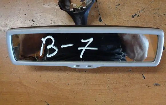 Volkswagen PASSAT B7 Rear view mirror (interior) 1K085751