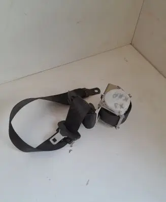 BMW X3 E83 Front seatbelt