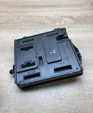 Renault Megane III Central body control module 284B15986R