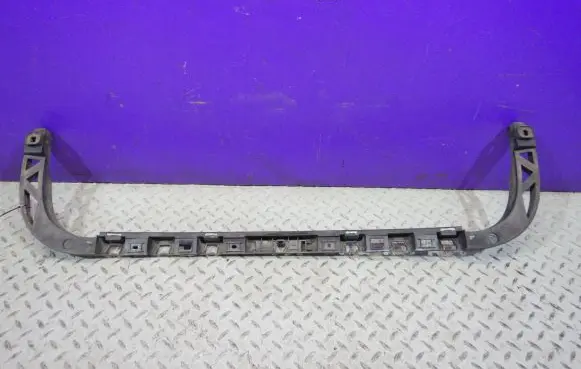 Volkswagen PASSAT B6 Front bumper mounting bracket 3C9807863