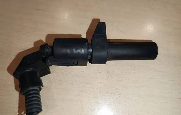 Mercedes-Benz A W168 Crankshaft position sensor A0005453784 0031532828