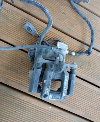 Citroen Berlingo Rear brake caliper AE777006 21923307