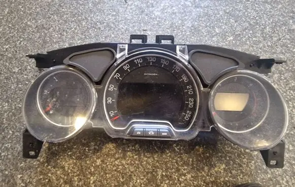 Citroen C5 Speedometer (instrument cluster) 9665557480
