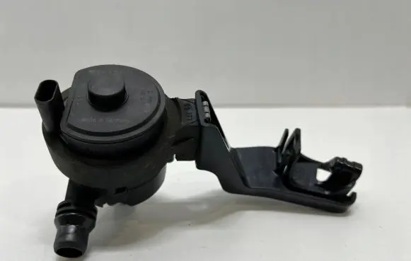 BMW 7 G11 G12 Electric auxiliary coolant/water pump 84118928246