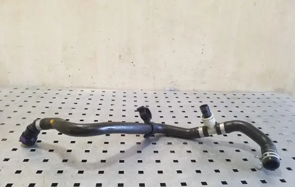 Volvo XC90 Engine coolant pipe/hose 32222258