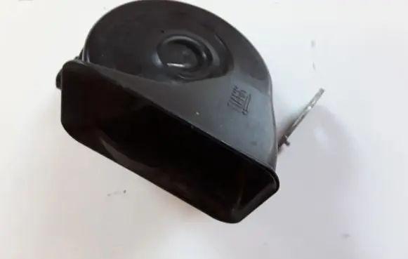 Volvo V40 Horn signal E30055306