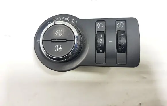 Opel Insignia A Light switch 13268702