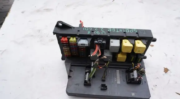 Mercedes-Benz Sprinter W906 SAM control unit A9069006701
