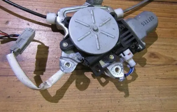 Front door window regulator motor