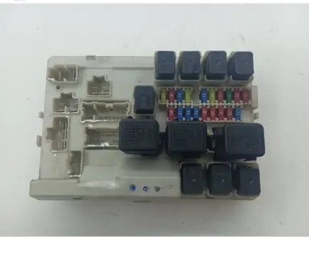 Infiniti FX Fuse module 12155H19 284B7CL000