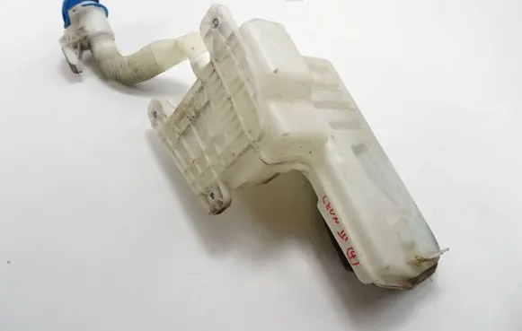 Seat Leon (5F) Windshield washer fluid reservoir/tank 5Q0955448T V113020510716 05022013