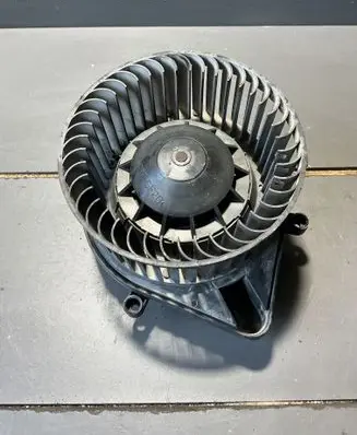 Audi A4 S4 B6 8E 8H Heater fan/blower 8E1820021 663000U 01305508100