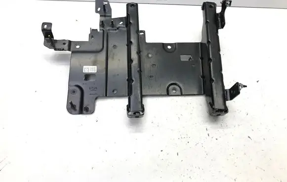 Peugeot 3008 III Other engine bay part 9861584580