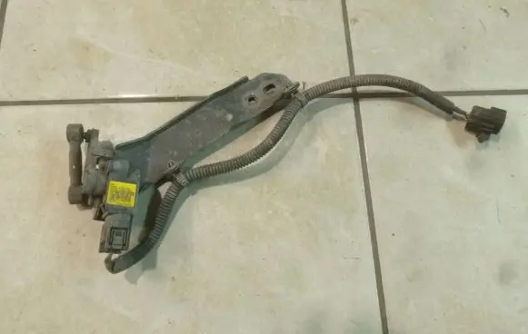 KIA Sorento Air suspension front height level sensor 921P0C5010 92190C5010