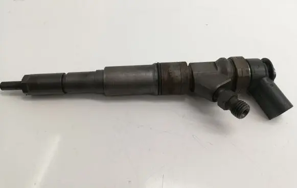 BMW X3 E83 Fuel injector 7793836